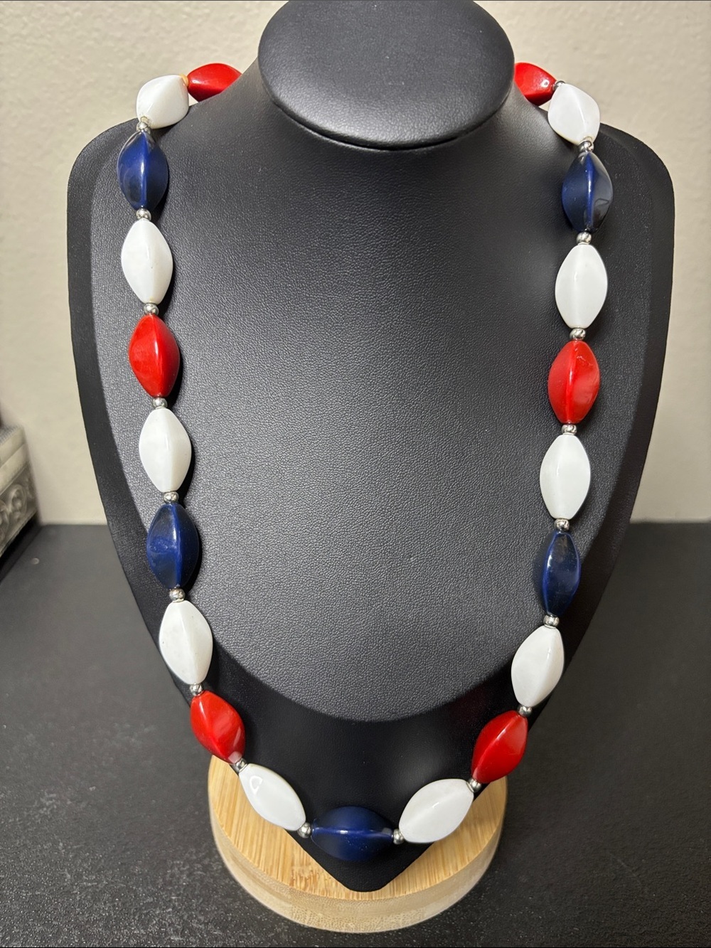 Vintage Acrylic Patriotic Tricolor Beaded Statement Necklace - Women Jewelry